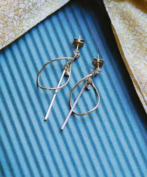 ドロップバーピアス
