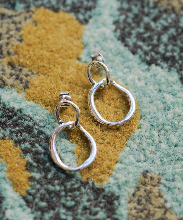 ダブルリングピアス
