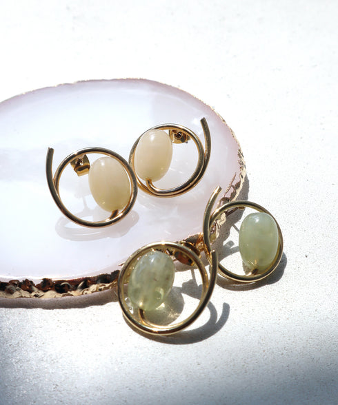 カラーアクリル+フープピアス