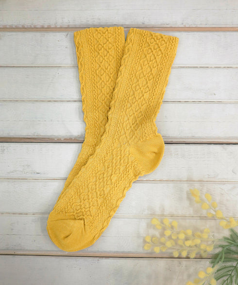 【安田美沙子さん着用】ケーブル柄編みソックス