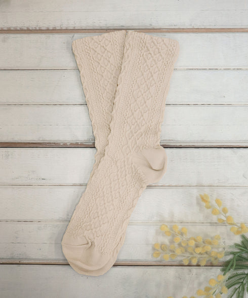 【安田美沙子さん着用】ケーブル柄編みソックス