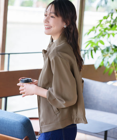 スタンドカラーバックフリルブルゾン