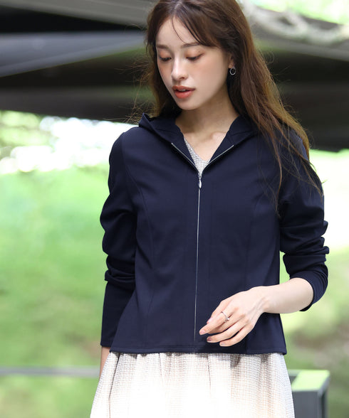 【クリアランスセール / UVカット/ 吸水速乾】 “きれい見え” カットソーラインフードパーカー