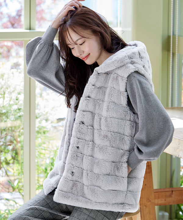 リバーシブルフェイクファーベスト