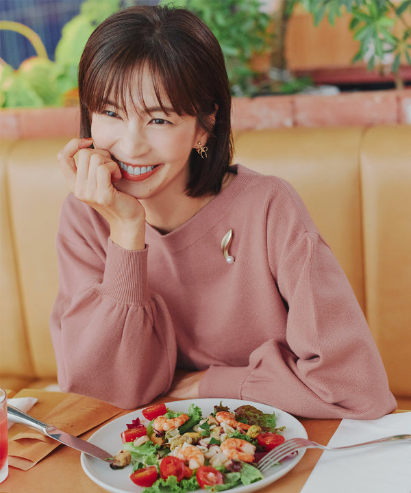 【安田美沙子さん着用】ボリュームパフスリーブニット