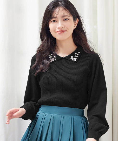 襟ビジュー付きニットプルオーバー