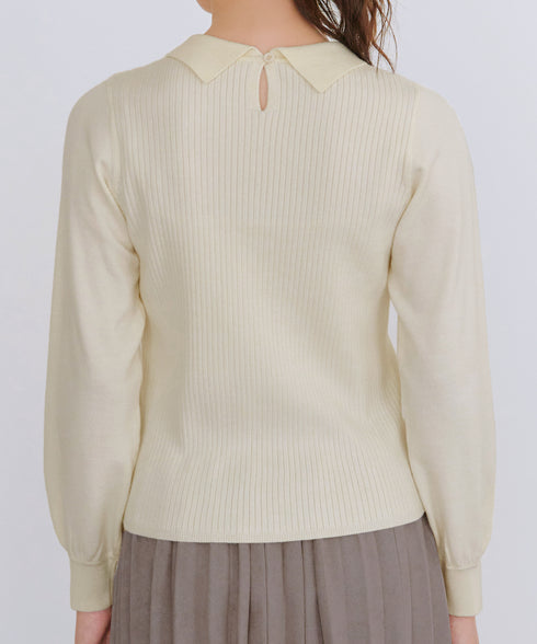 襟ビジュー付きニットプルオーバー