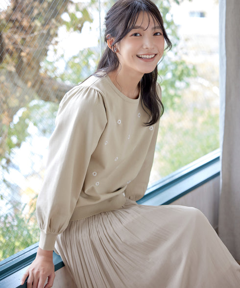 【クリアランスセール】フラワー刺繍ニットトップス