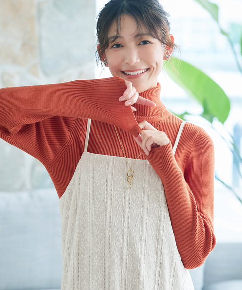 【安めぐみさん着用】タートルリブニットトップス