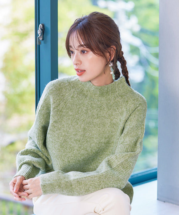 【アウトレット】ピンタックボトルネックニットトップス