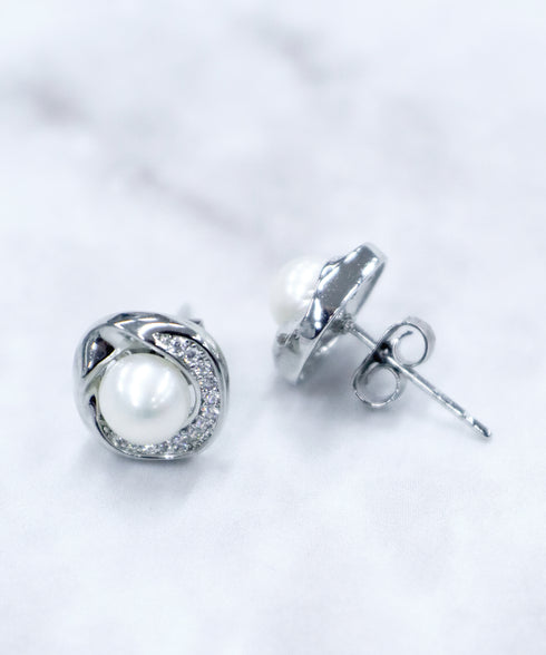 【おのののかさん着用・金属アレルギー対応】淡水パールピアス&ネックレス