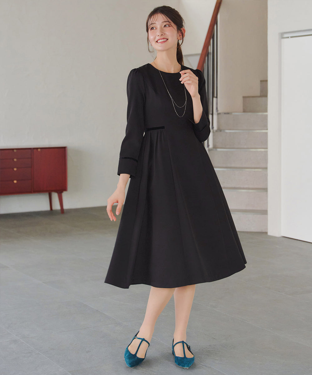 SELF-PORTRAIT★ベロア Aライン フレアー ワンピース★関税込み 安田美沙子さん着用】ベロアラインフレアワンピース – Tiaclasse