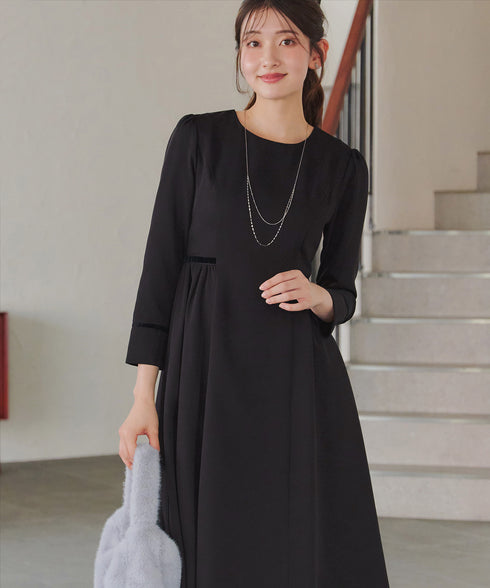 【安田美沙子さん着用】ベロアラインフレアワンピース