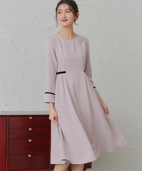 【安田美沙子さん着用】ベロアラインフレアワンピース