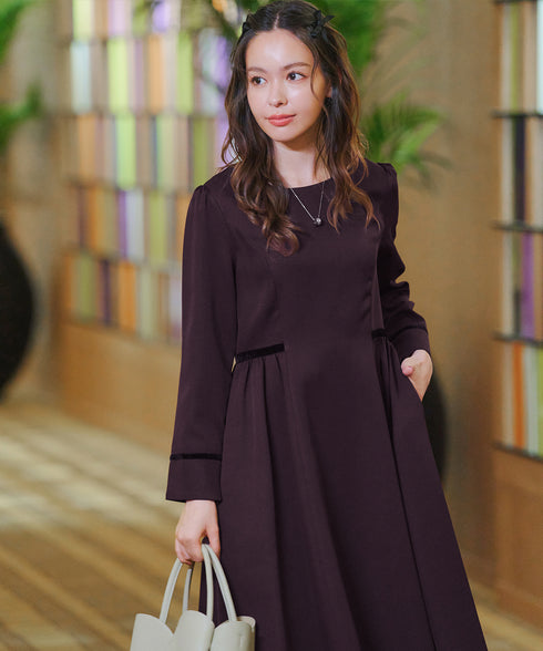 【安田美沙子さん着用】ベロアラインフレアワンピース