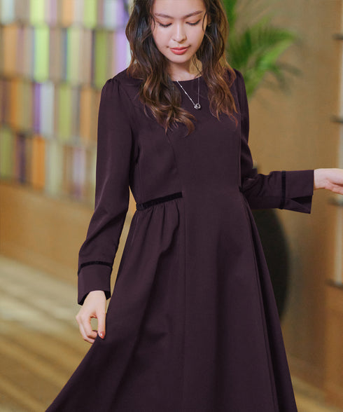 【安田美沙子さん着用】ベロアラインフレアワンピース