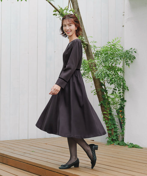 【安田美沙子さん着用】ベロアラインフレアワンピース