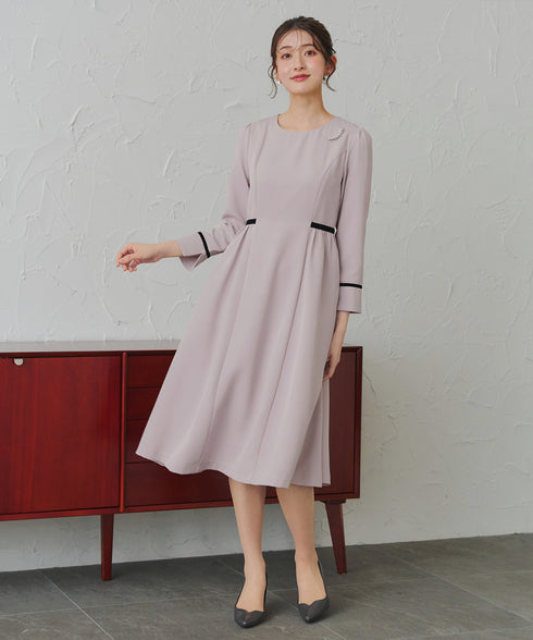 【安田美沙子さん着用】ベロアラインフレアワンピース