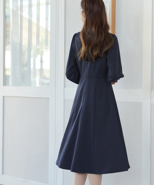 ハートネックくるみ釦ワンピース