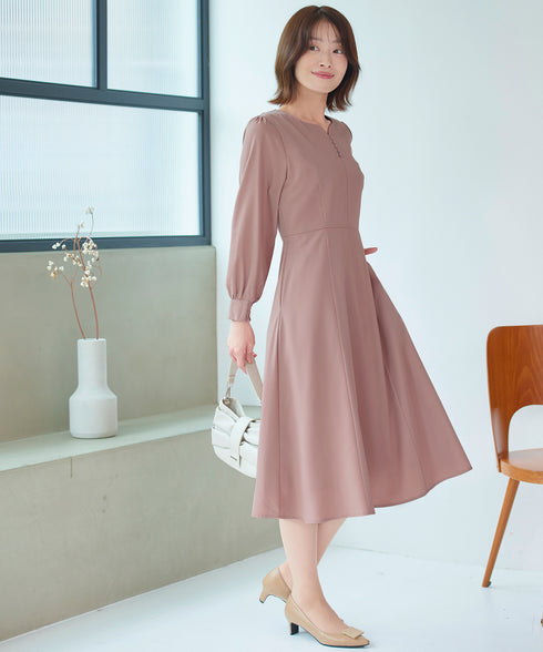 ハートネックくるみ釦ワンピース