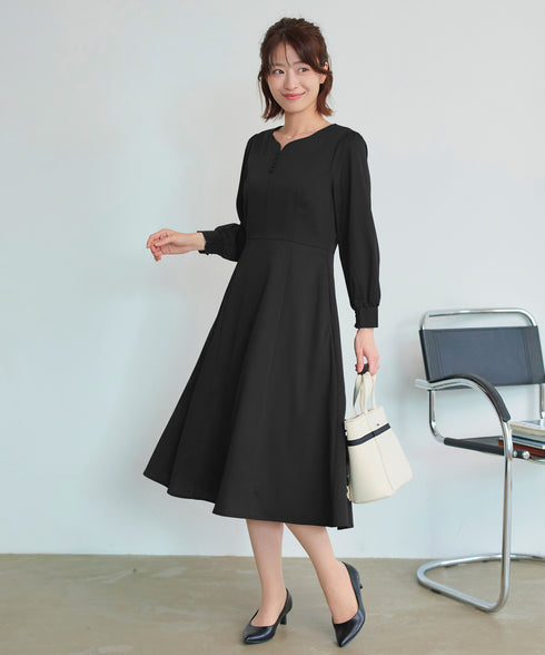 ハートネックくるみ釦ワンピース