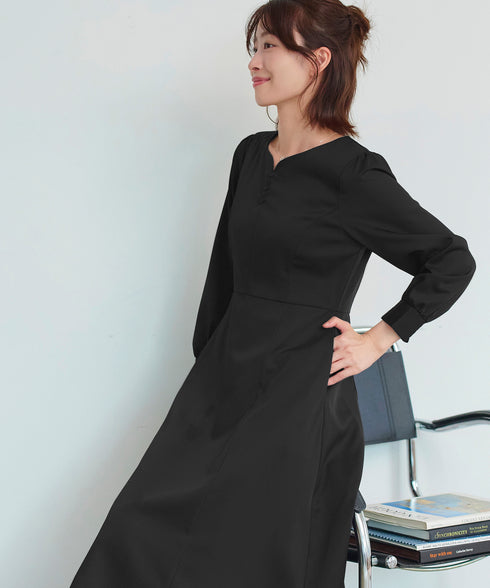 ハートネックくるみ釦ワンピース