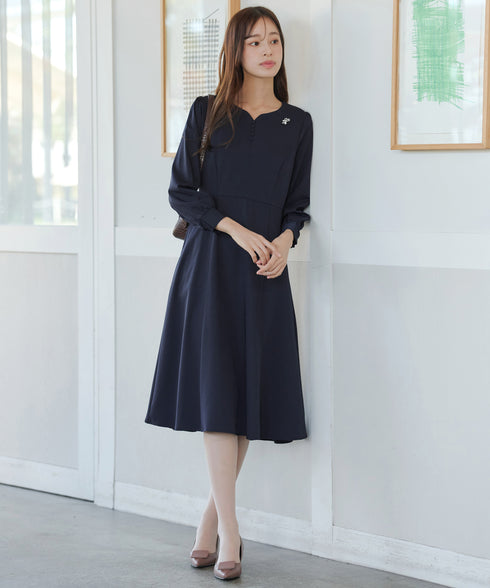 ハートネックくるみ釦ワンピース