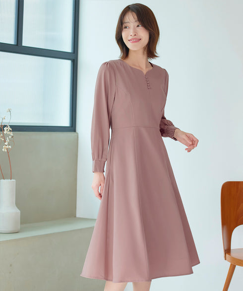ハートネックくるみ釦ワンピース