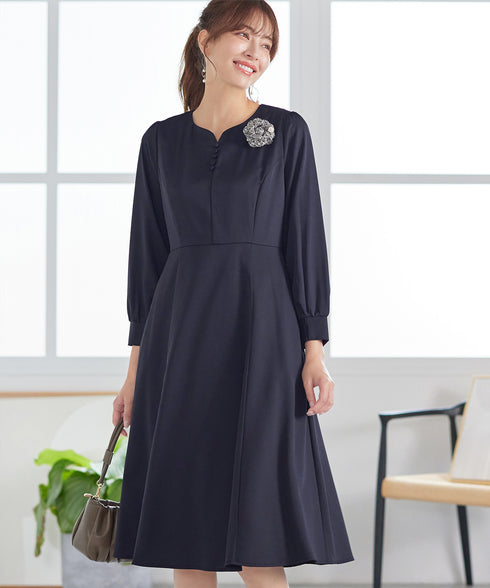 ハートネックくるみ釦ワンピース