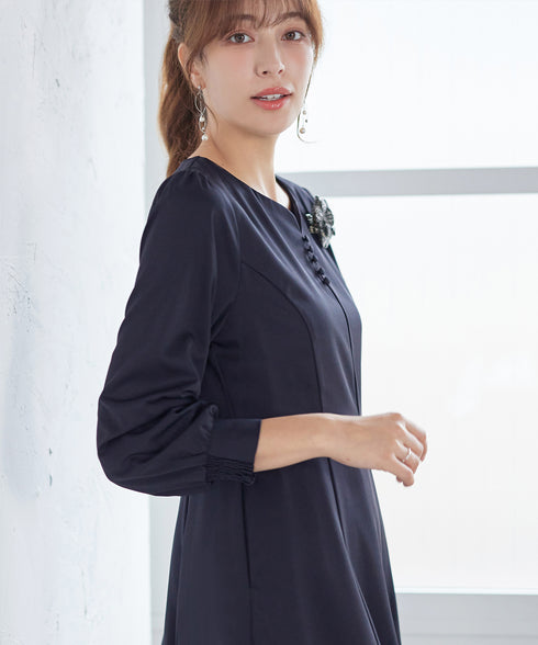 ハートネックくるみ釦ワンピース