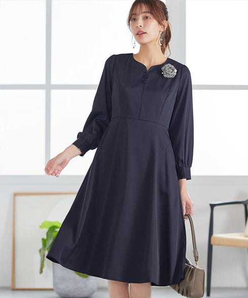 ハートネックくるみ釦ワンピース