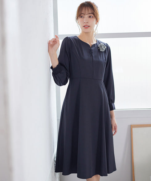 ハートネックくるみ釦ワンピース