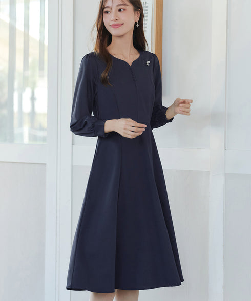 ハートネックくるみ釦ワンピース