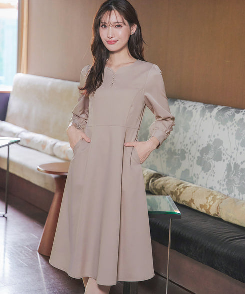 ハートネックくるみ釦ワンピース