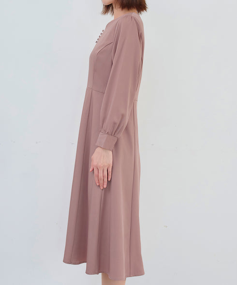 ハートネックくるみ釦ワンピース