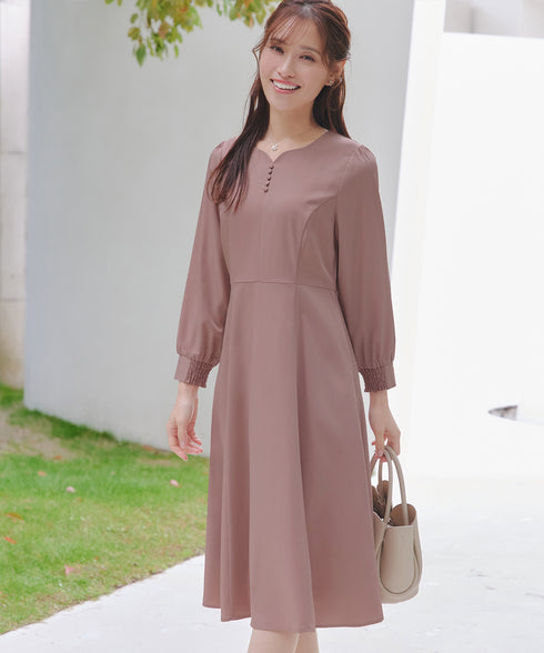 ハートネックくるみ釦ワンピース