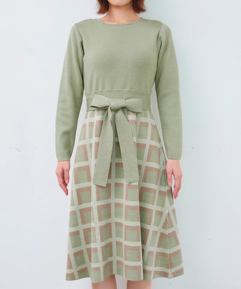 【クリアランスセール】リボンベルト付きチェック柄ニットワンピース