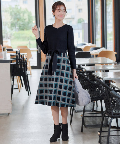 【クリアランスセール】リボンベルト付きチェック柄ニットワンピース