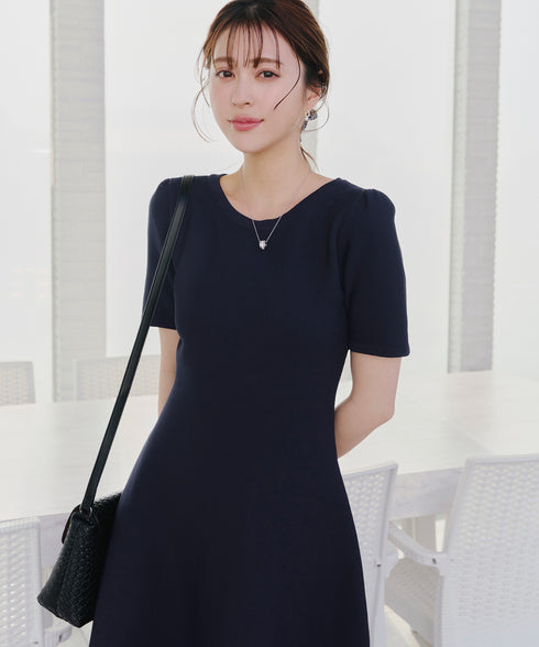 【アウトレット】クールネック半袖ニットフレアワンピース