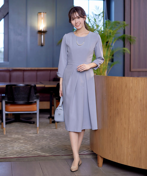 アシンメトリータックフレアワンピース