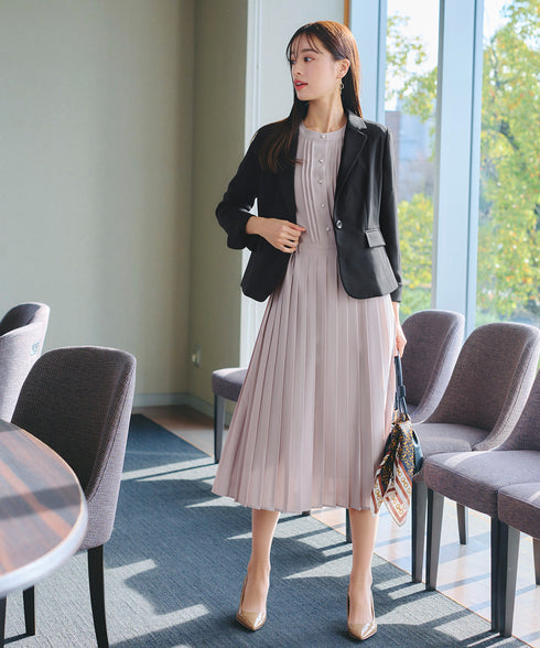 パールボタンプリーツワンピース