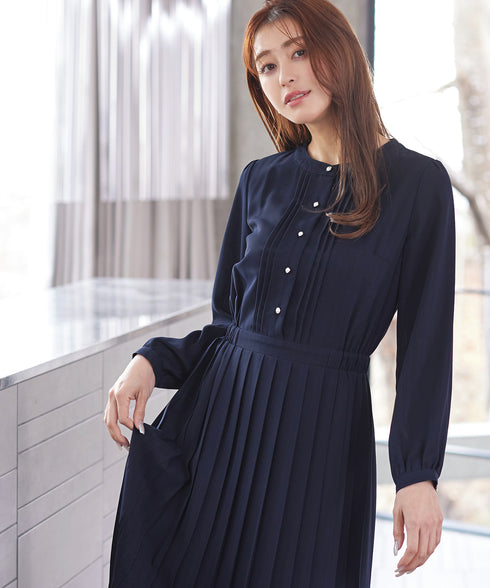 パールボタンプリーツワンピース