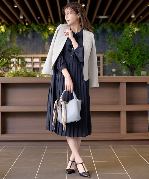 パールボタンプリーツワンピース