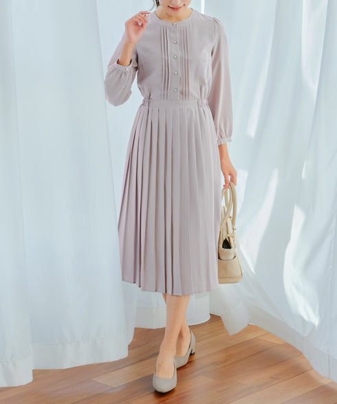 パールボタンプリーツワンピース