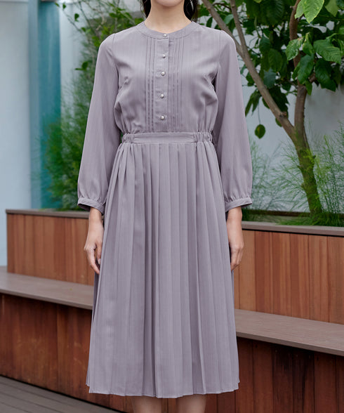 パールボタンプリーツワンピース