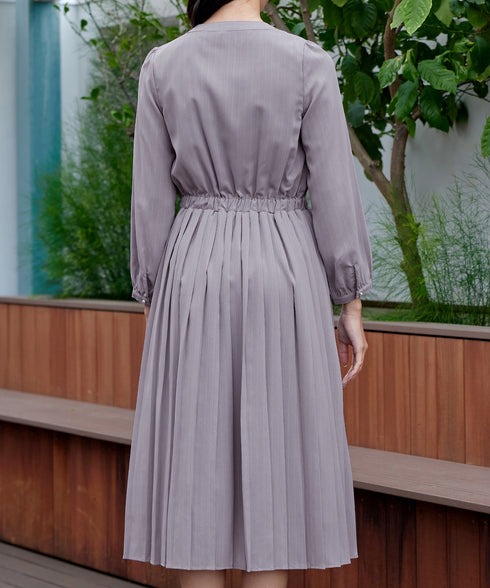 パールボタンプリーツワンピース