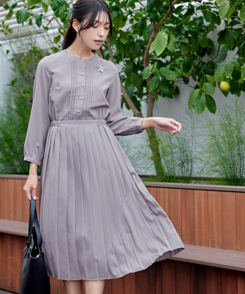 パールボタンプリーツワンピース