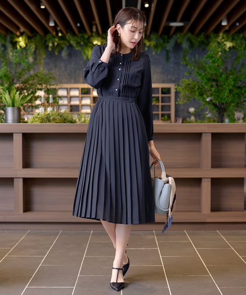 パールボタンプリーツワンピース