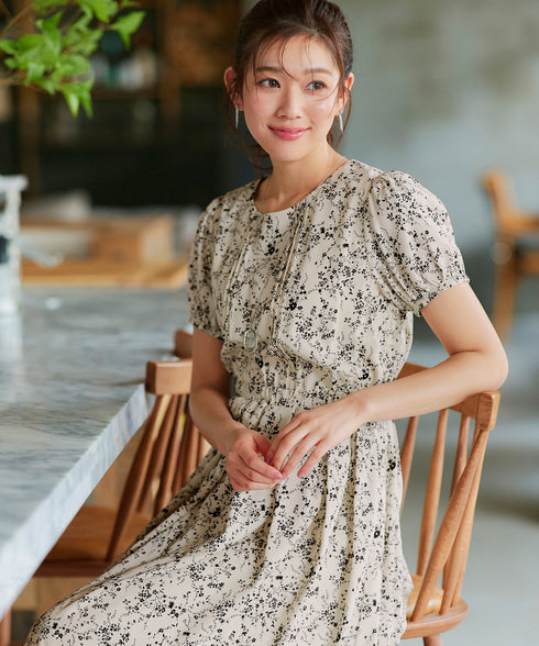 【アウトレット / 袖が選べる】配色モノクロ花柄ワンピース