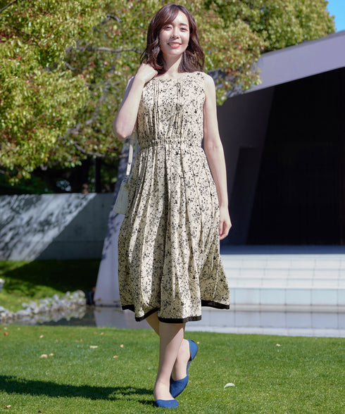 【アウトレット / 袖が選べる】配色モノクロ花柄ワンピース